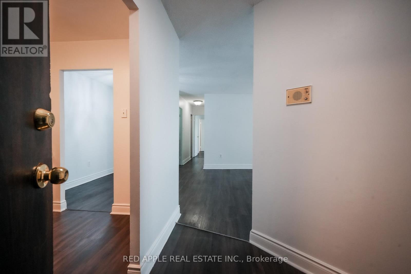 702 - 380 Dixon Road, Toronto, Ontario  M9R 1T3 - Photo 7 - W12814698