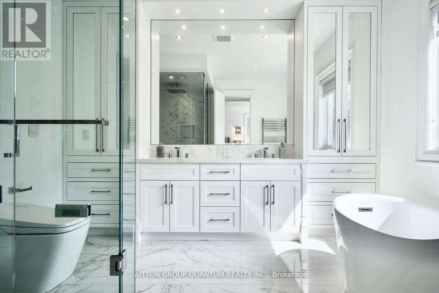 1486 Pembroke Drive, Oakville, Ontario  L6H 1V8 - Photo 31 - W12814772