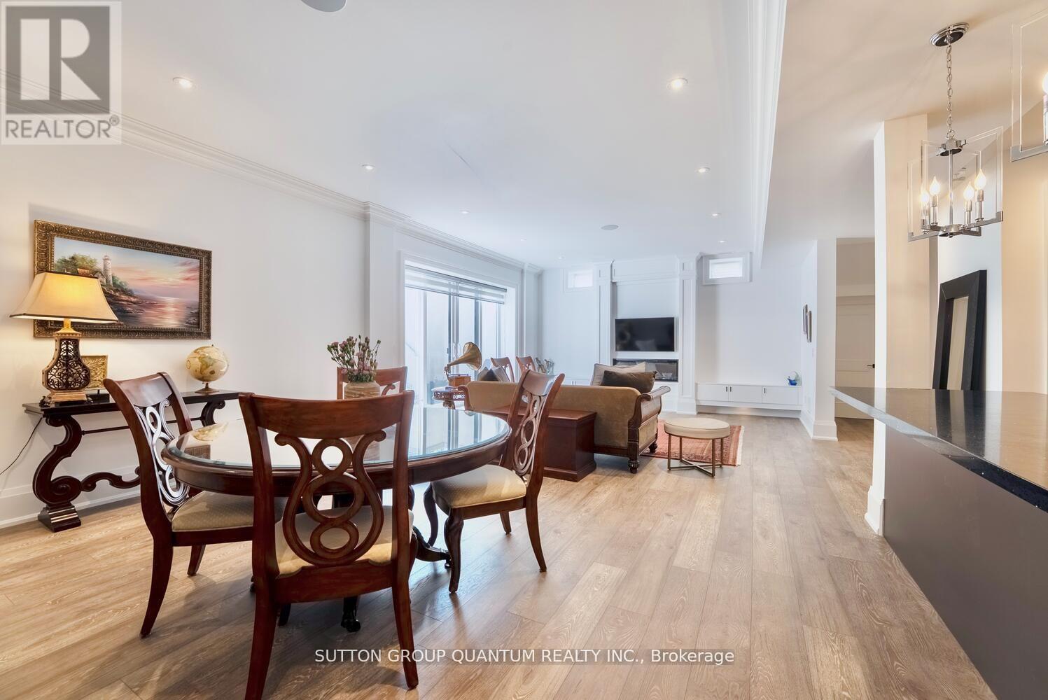 1486 Pembroke Drive, Oakville, Ontario  L6H 1V8 - Photo 38 - W12814772