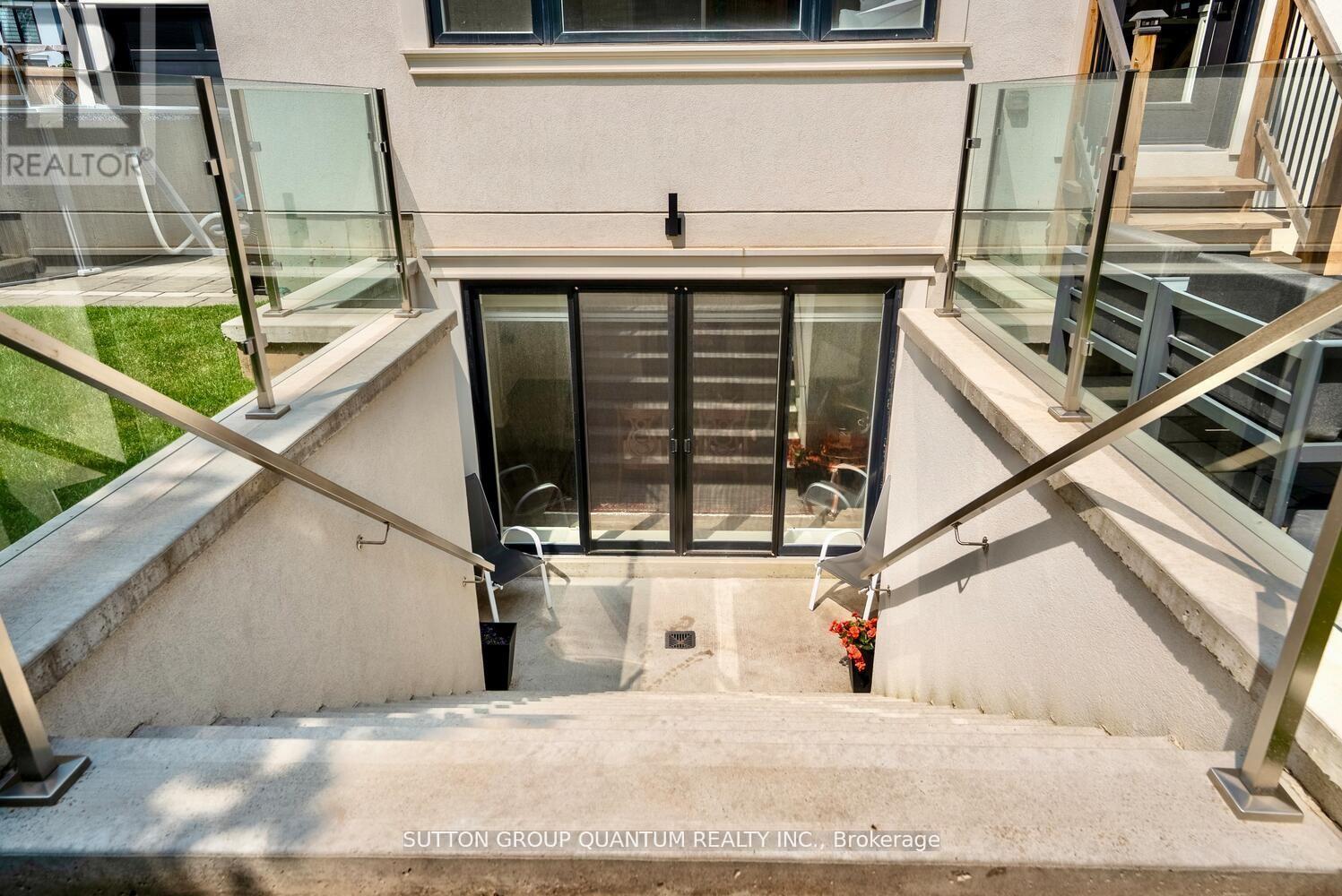 1486 Pembroke Drive, Oakville, Ontario  L6H 1V8 - Photo 41 - W12814772