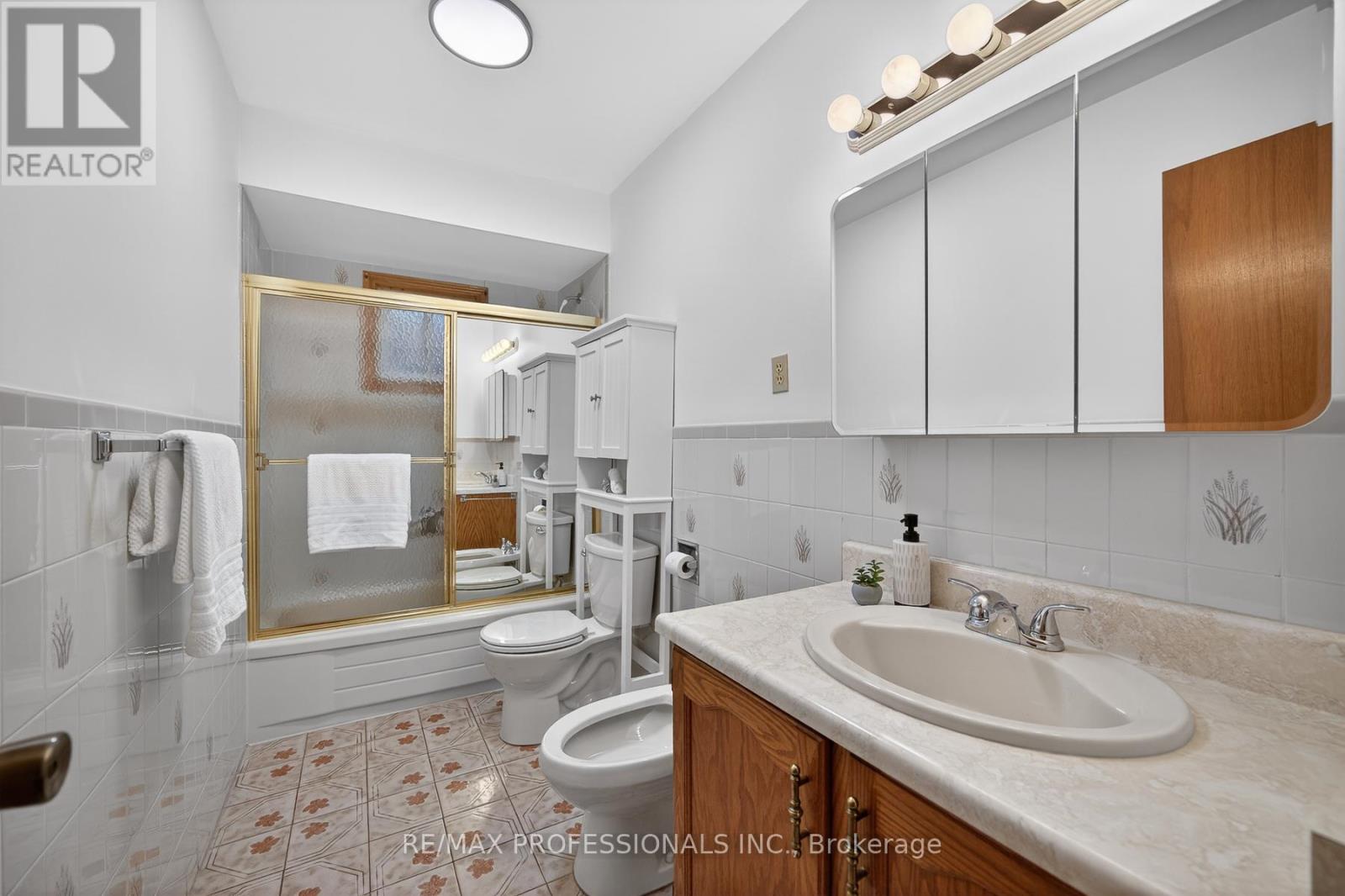 3 Brandon Avenue, Toronto, Ontario  M6H 2C8 - Photo 19 - W12814802