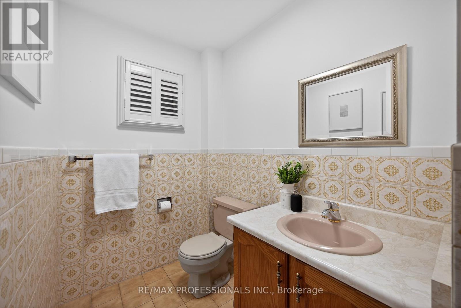 3 Brandon Avenue, Toronto, Ontario  M6H 2C8 - Photo 24 - W12814802