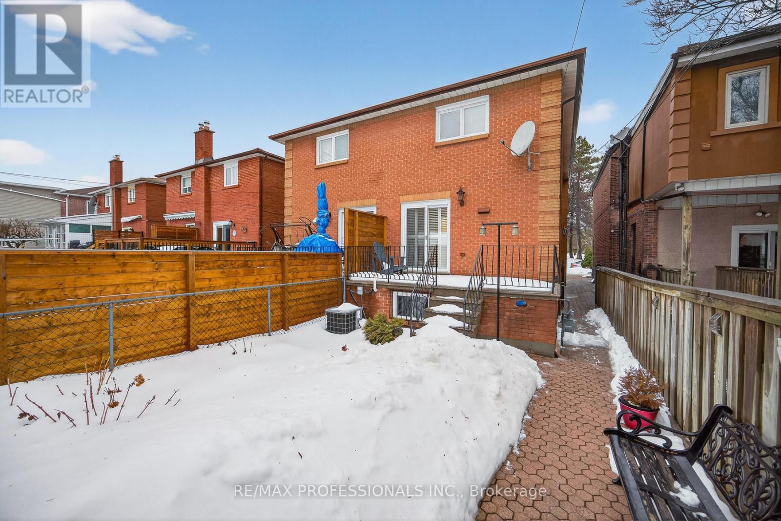3 Brandon Avenue, Toronto, Ontario  M6H 2C8 - Photo 26 - W12814802