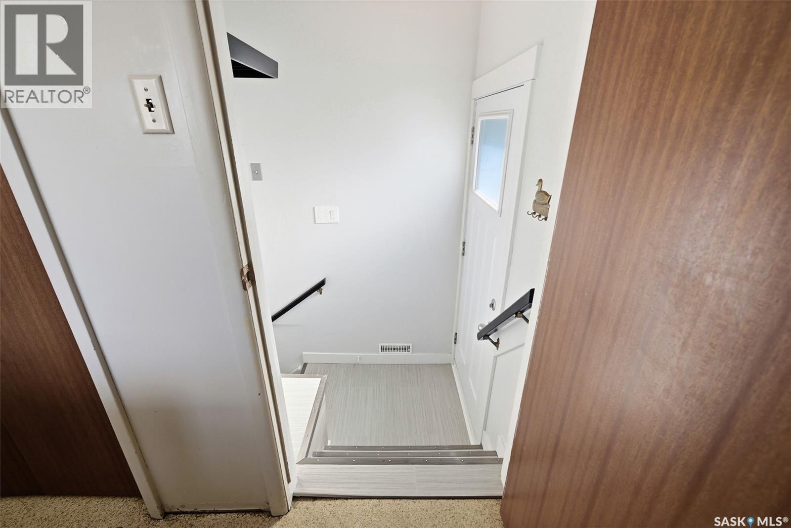 153 Mcdougall Crescent, Regina, Saskatchewan  S4S 5M6 - Photo 3 - SK029080