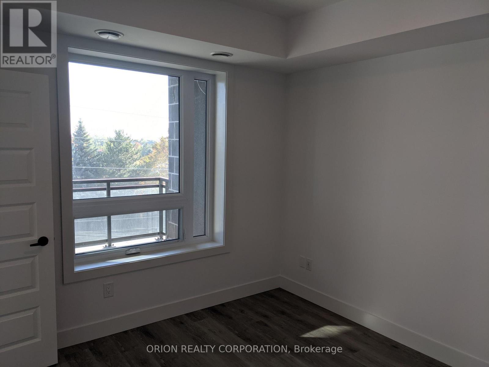 404 - 26 Lowes Road W, Guelph, Ontario  N1G 4X2 - Photo 6 - X12814542