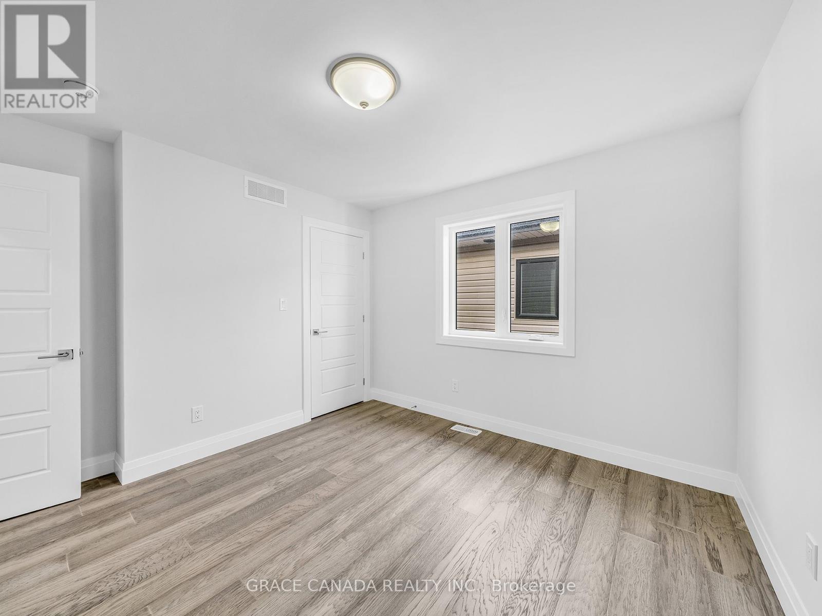 118 Bear Street, Essex, Ontario  N8M 0A9 - Photo 29 - X12814566