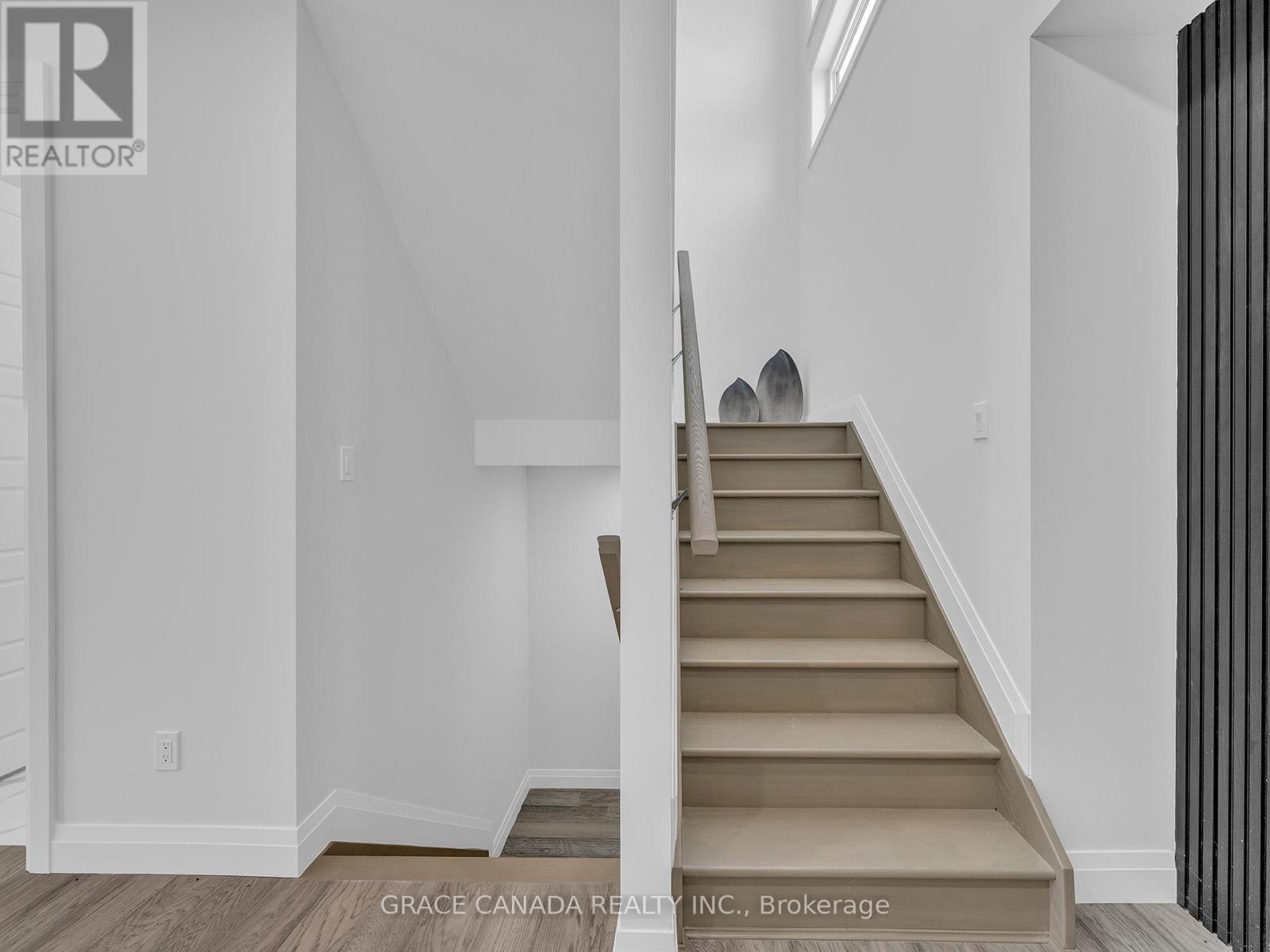 118 Bear Street, Essex, Ontario  N8M 0A9 - Photo 7 - X12814566