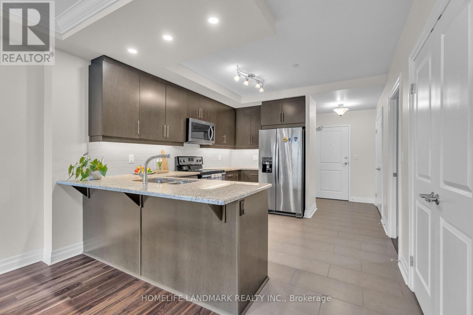 313 - 260 Villagewalk Boulevard, London North, Ontario  N6G 0P6 - Photo 11 - X12814608