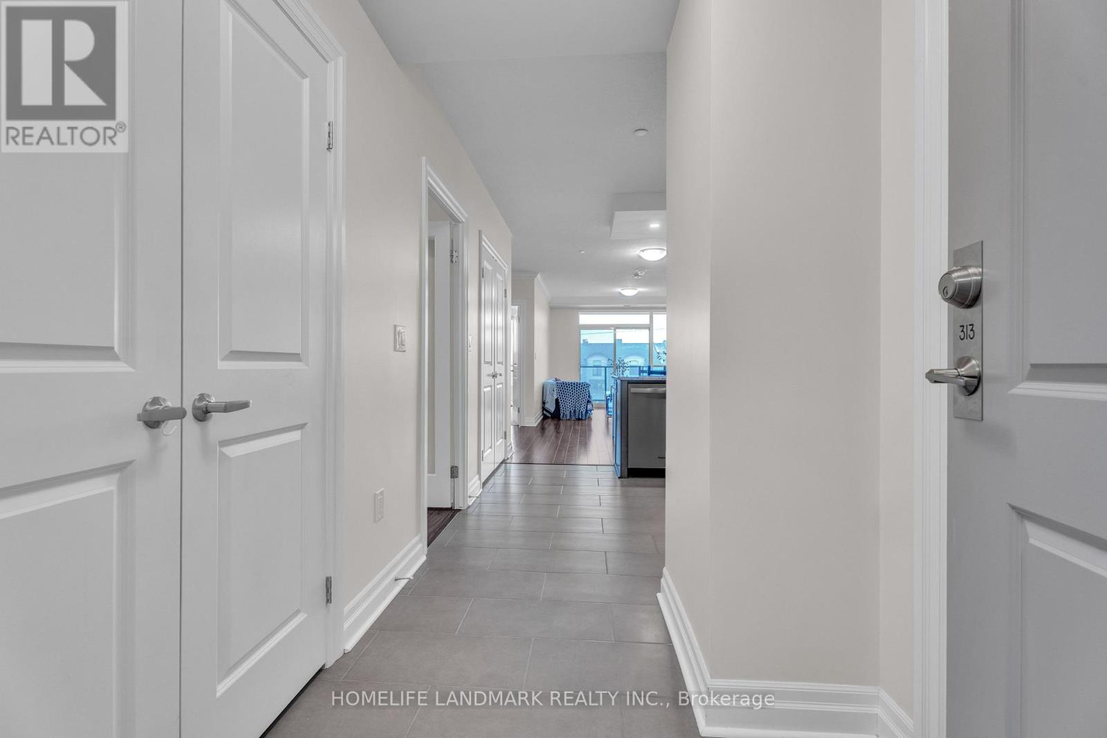 313 - 260 Villagewalk Boulevard, London North, Ontario  N6G 0P6 - Photo 6 - X12814608