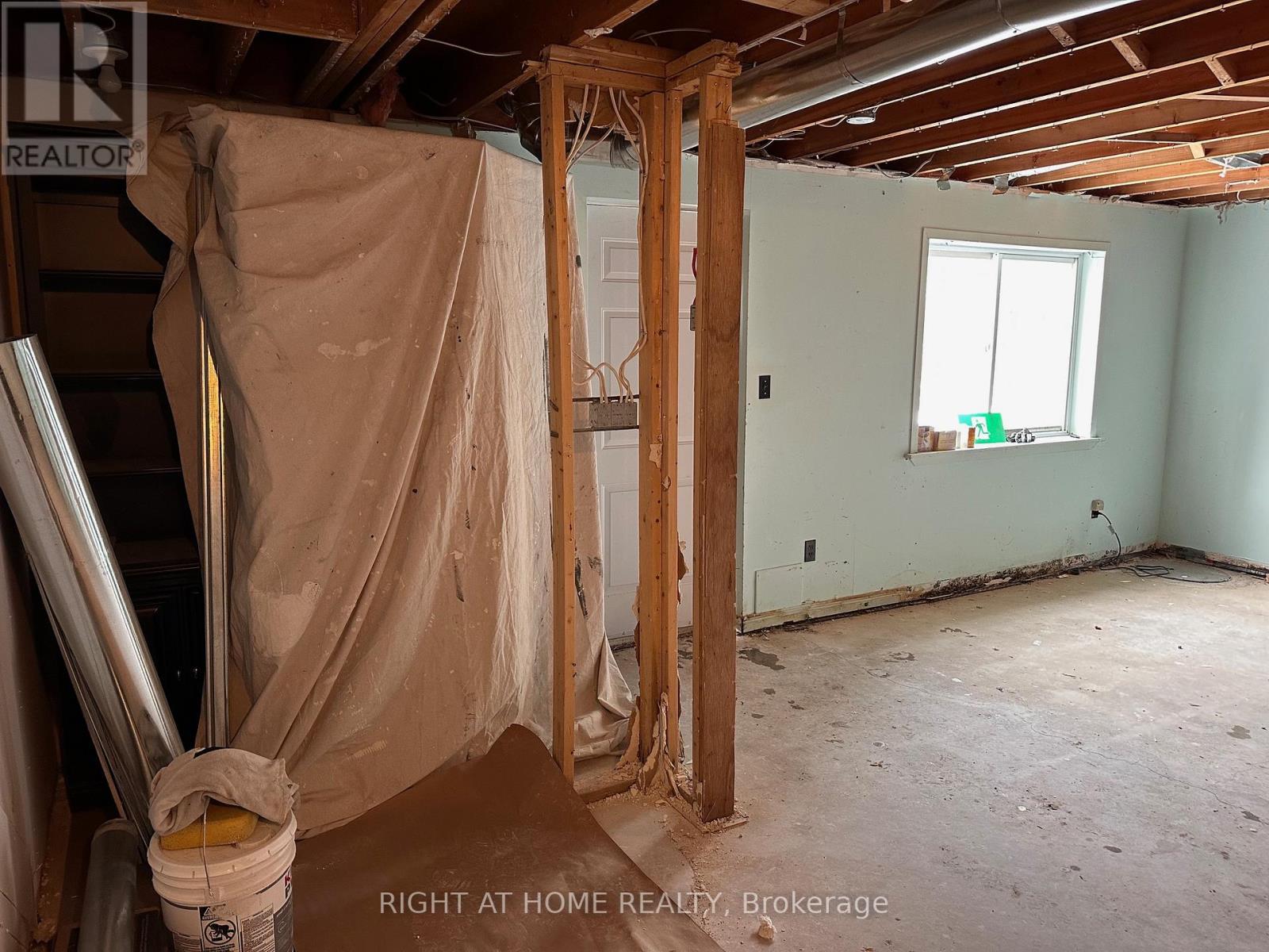 B - 28 Brock Road N, Puslinch, Ontario  N1H 6H9 - Photo 11 - X12814740