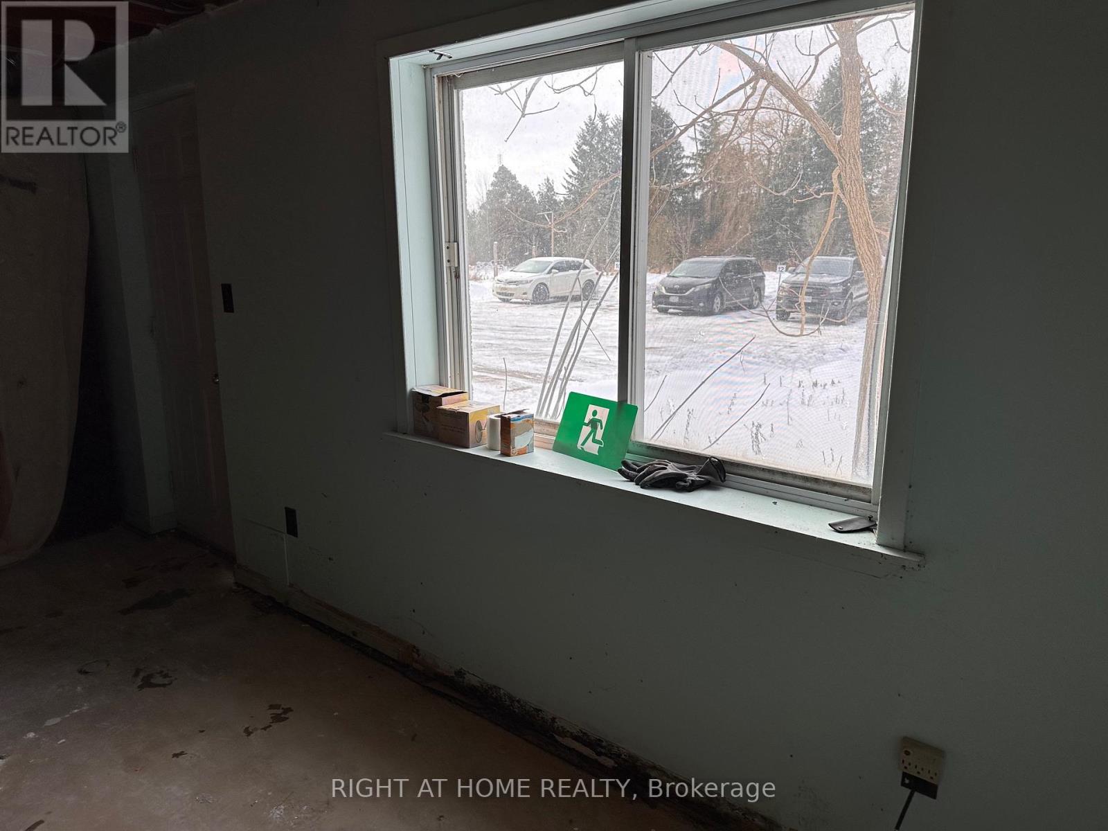 B - 28 Brock Road N, Puslinch, Ontario  N1H 6H9 - Photo 12 - X12814740