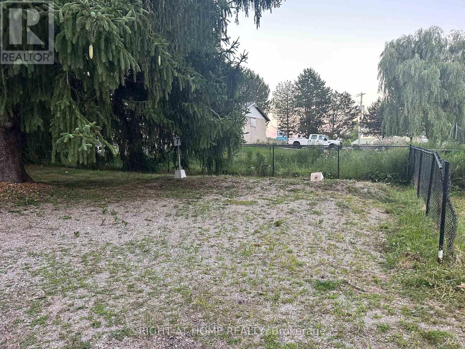 B - 28 Brock Road N, Puslinch, Ontario  N1H 6H9 - Photo 15 - X12814740