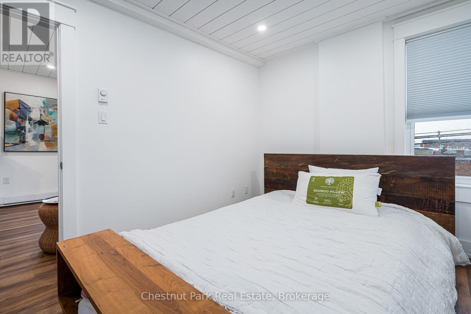 303 - 110 Sykes Street N, Meaford, Ontario  N4L 1S6 - Photo 9 - X12814816