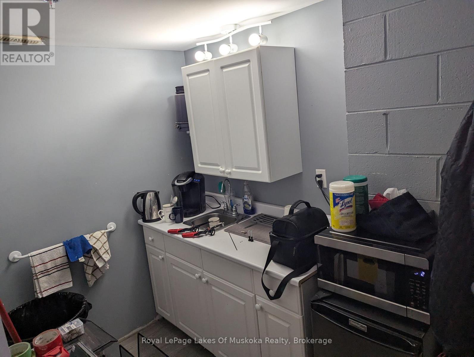 Unit 7 - 440 Ecclestone Drive, Bracebridge (Muskoka (N)), Ontario  P1L 1Z6 - Photo 5 - X12814868