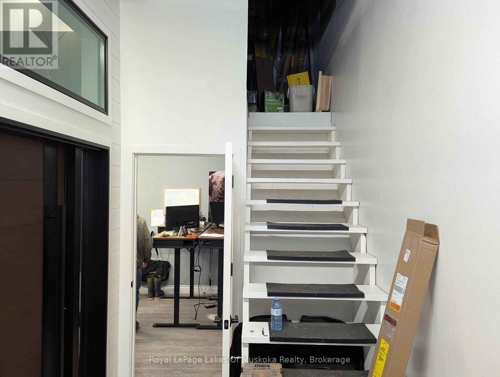 Unit 7 - 440 Ecclestone Drive, Bracebridge (Muskoka (N)), Ontario  P1L 1Z6 - Photo 6 - X12814868