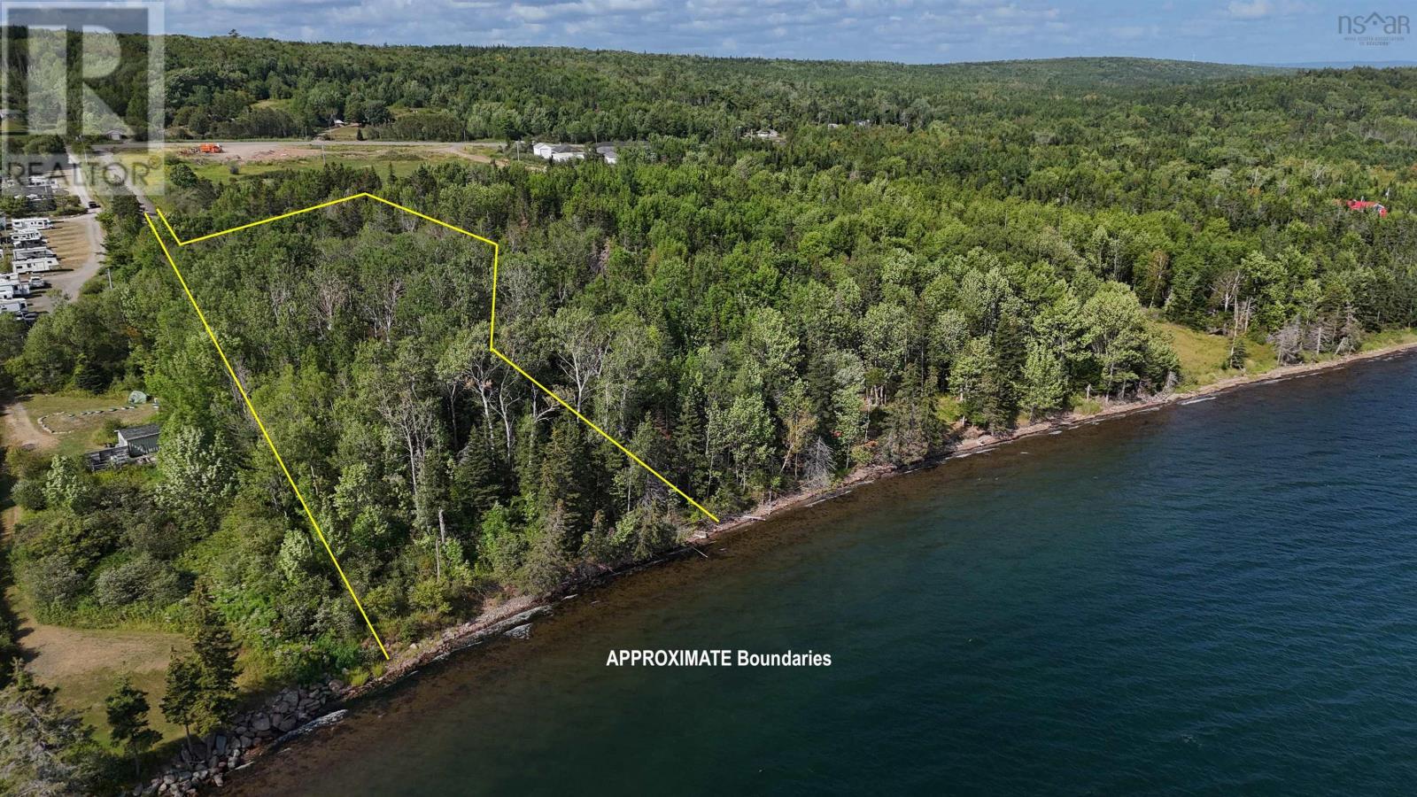 23-1 105 Highway, Baddeck Inlet, Nova Scotia  B0E 1B0 - Photo 3 - 202520726