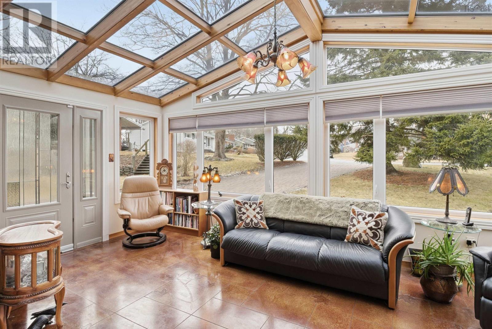 12 Canary Crescent, Halifax, Nova Scotia  B3M 1R1 - Photo 7 - 202601186