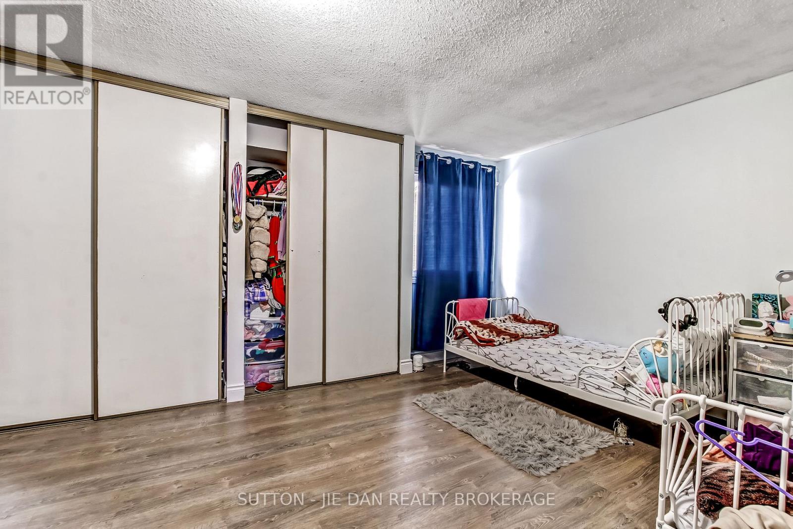 44 - 300 Sandringham Crescent, London South, Ontario  N6C 5B4 - Photo 10 - X12814834