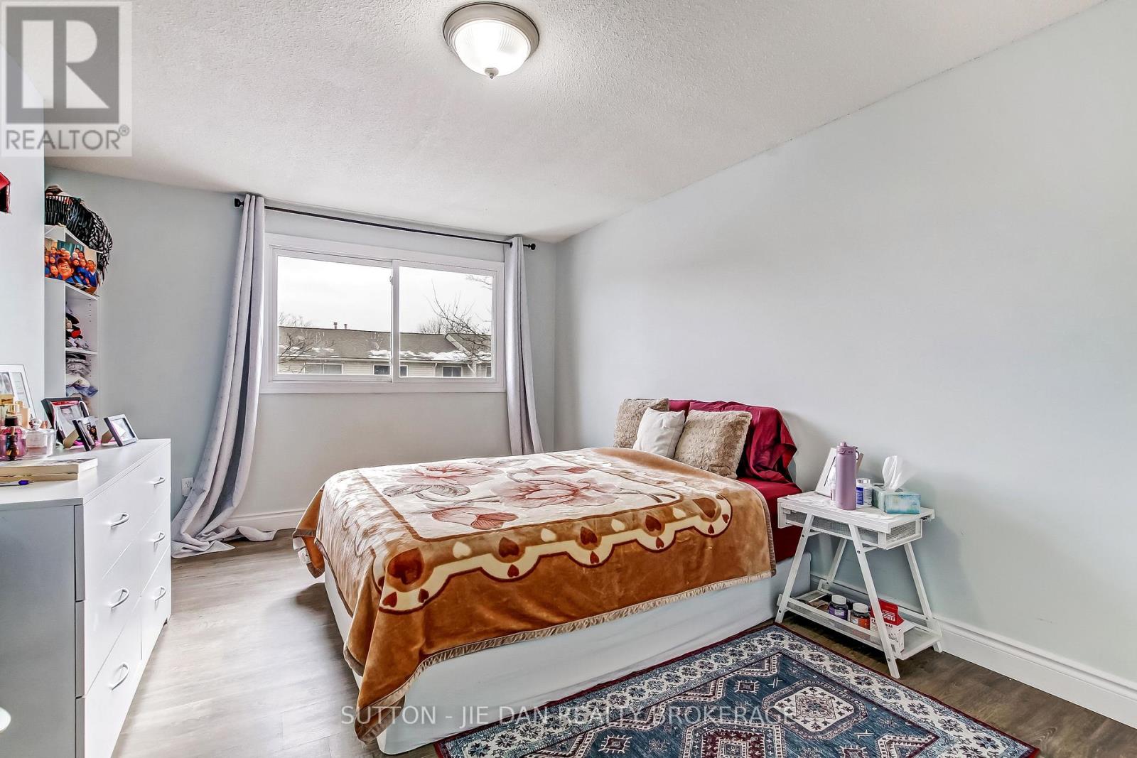 44 - 300 Sandringham Crescent, London South, Ontario  N6C 5B4 - Photo 12 - X12814834