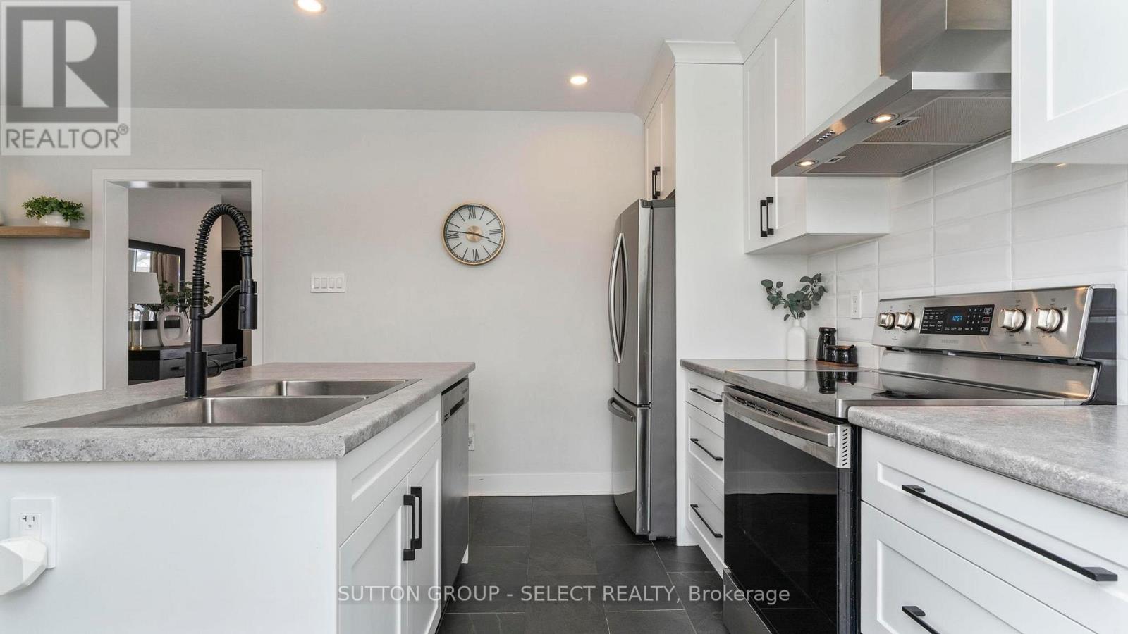 295 Admiral Drive, London East, Ontario  N5V 1J2 - Photo 18 - X12814848