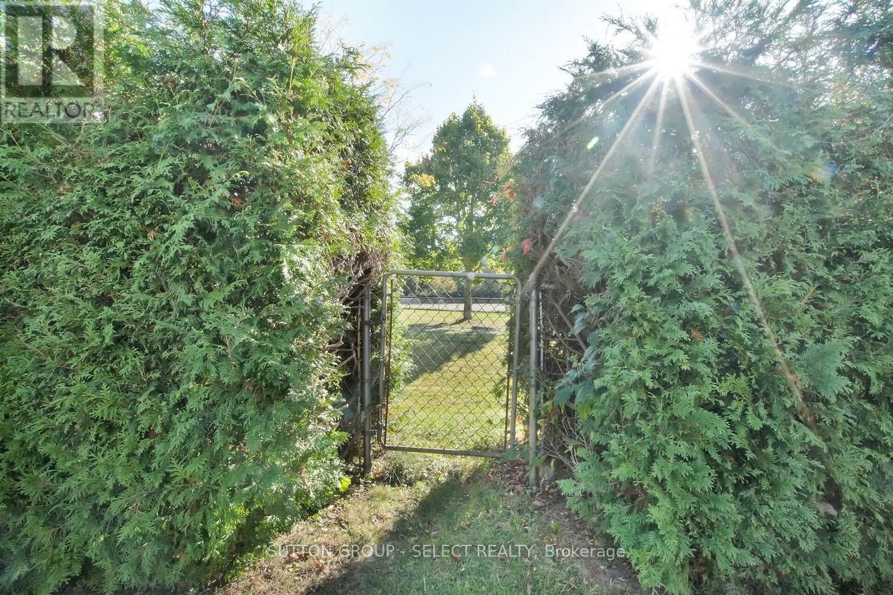 295 Admiral Drive, London East, Ontario  N5V 1J2 - Photo 42 - X12814848