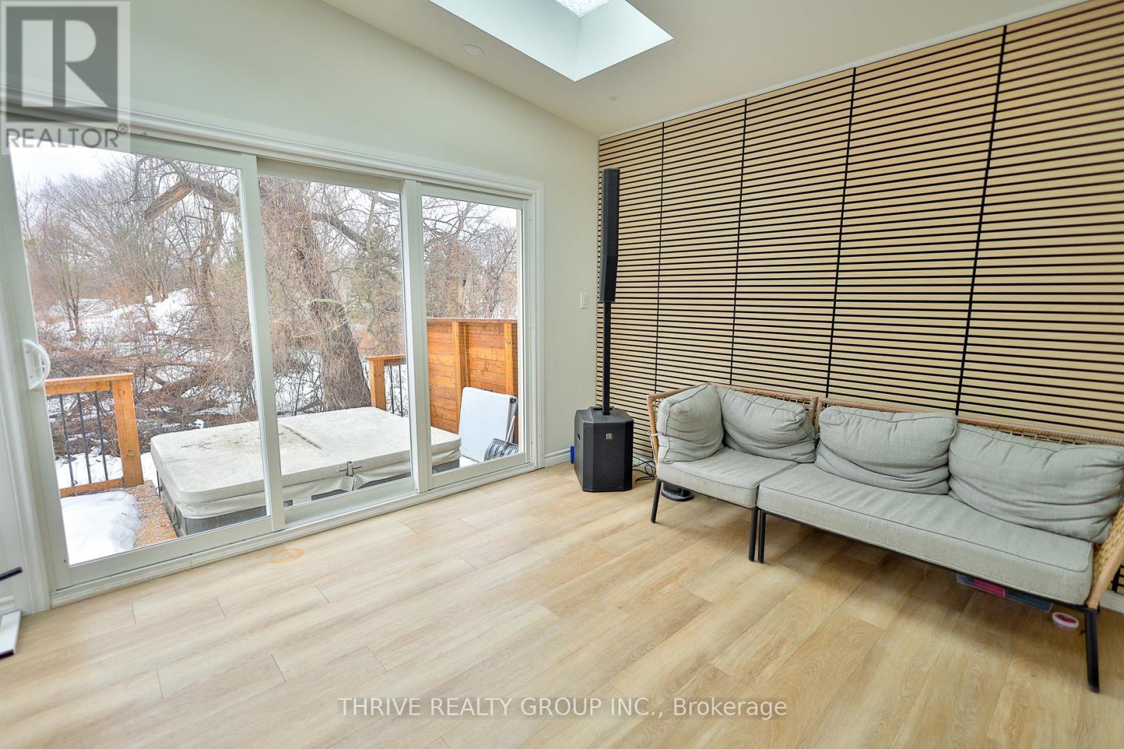 Upper Unit - 2059 Cedarpark Drive, London North, Ontario  N5X 0N2 - Photo 16 - X12814876