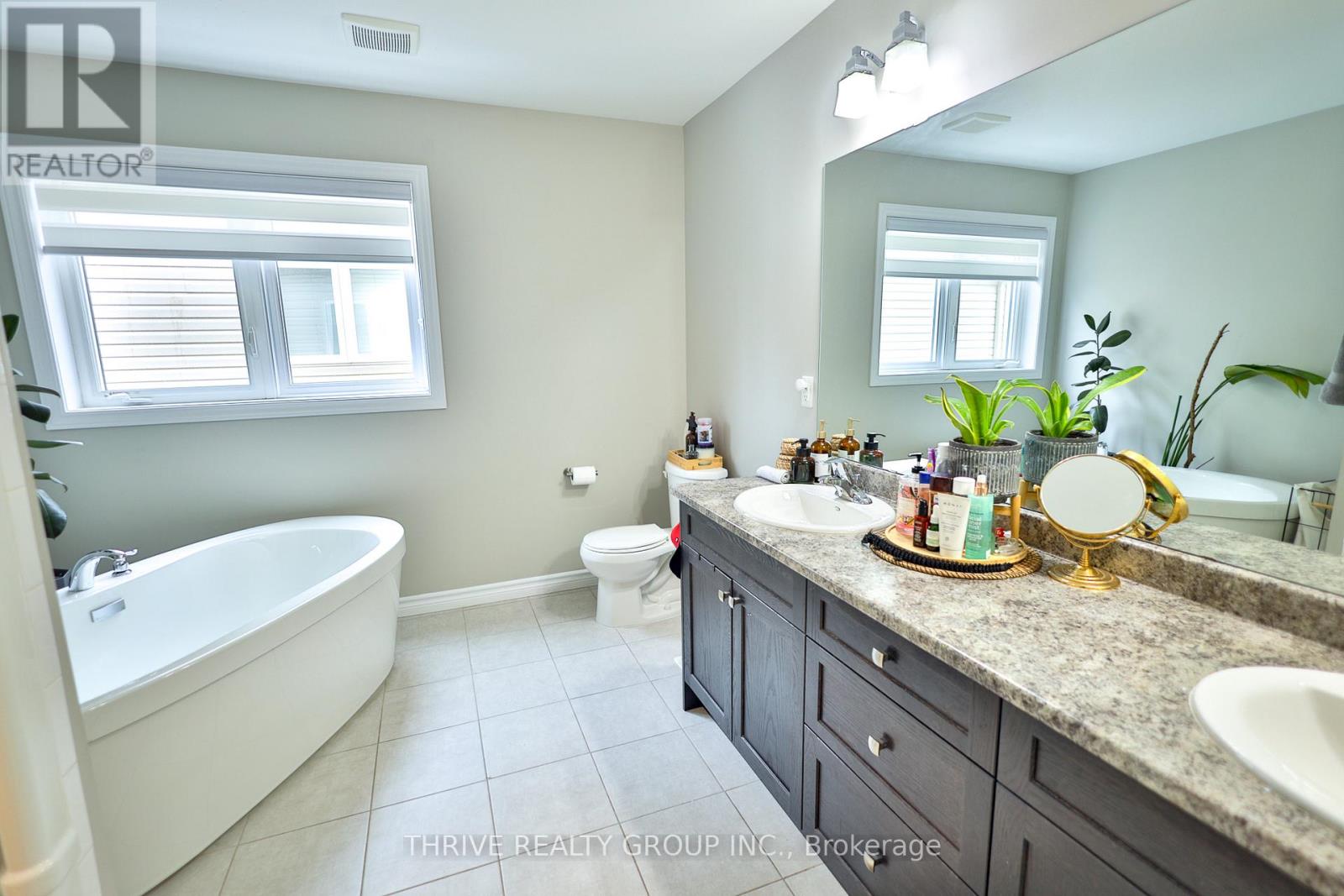 Upper Unit - 2059 Cedarpark Drive, London North, Ontario  N5X 0N2 - Photo 25 - X12814876