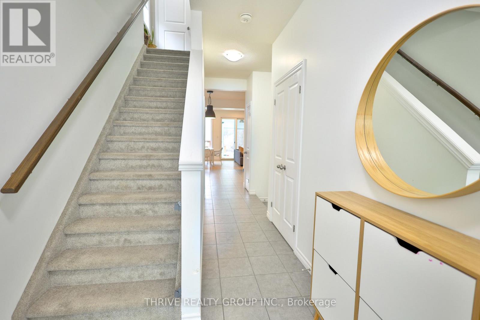 Upper Unit - 2059 Cedarpark Drive, London North, Ontario  N5X 0N2 - Photo 3 - X12814876