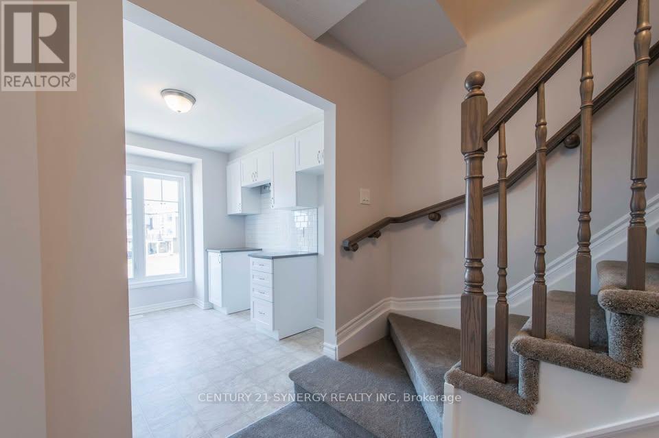 82 Feathertop Lane, Ottawa, Ontario  K2V 0K7 - Photo 10 - X12814836