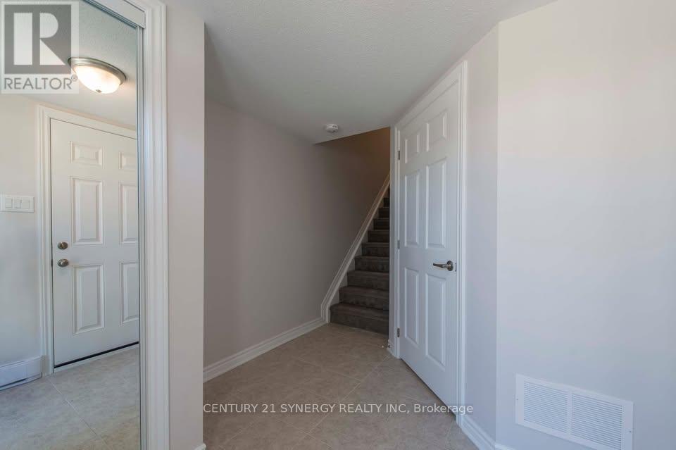 82 Feathertop Lane, Ottawa, Ontario  K2V 0K7 - Photo 5 - X12814836