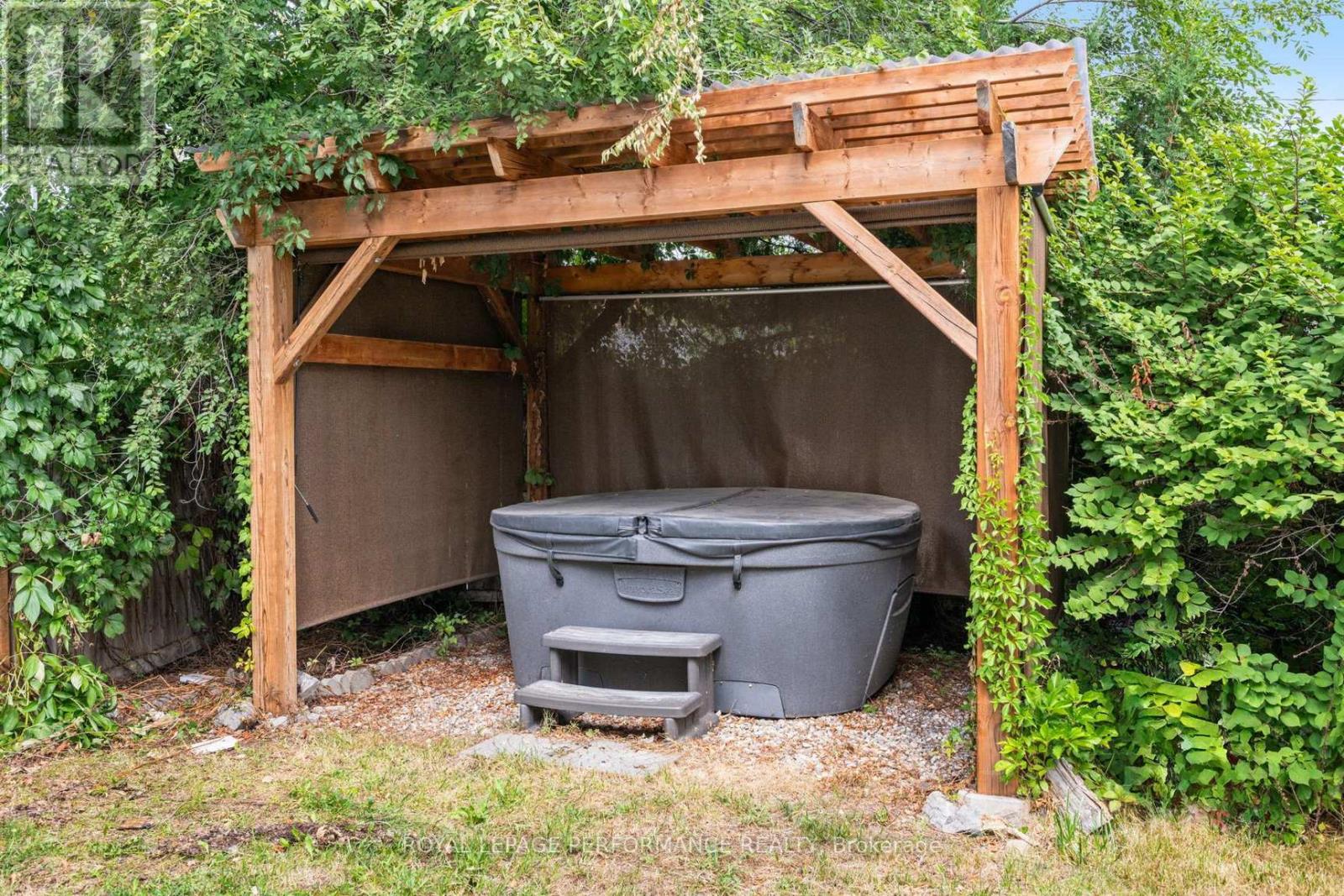 121 Elizabeth Street, Mississippi Mills, Ontario  K0A 2X0 - Photo 36 - X12814852