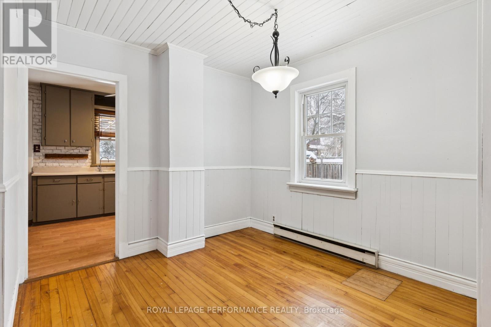 121 Elizabeth Street, Mississippi Mills, Ontario  K0A 2X0 - Photo 8 - X12814852