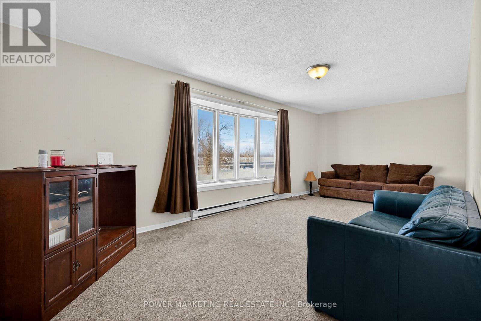 955 St Guillaume Road, Russell, Ontario  K0A 1W0 - Photo 6 - X12814886