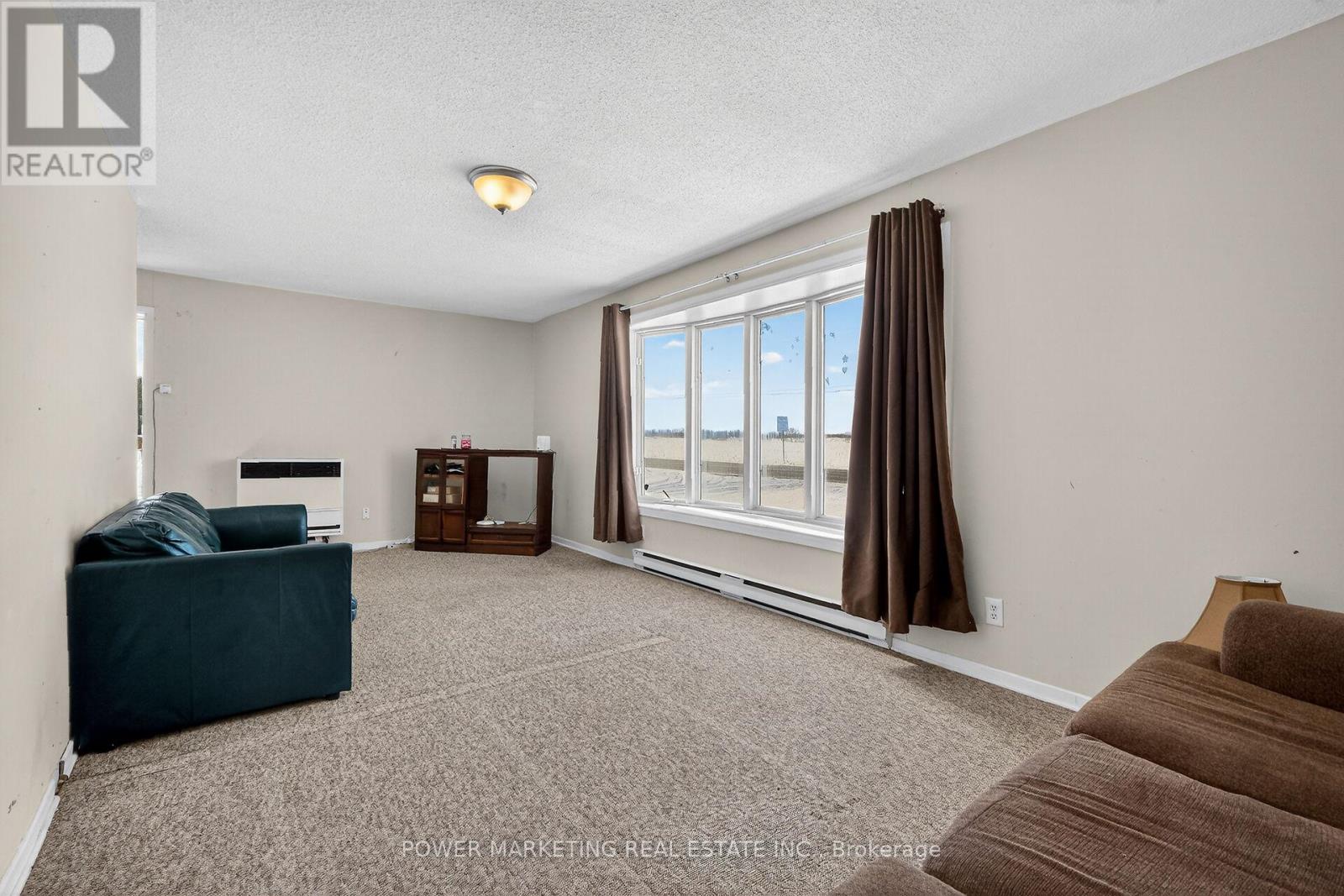 955 St Guillaume Road, Russell, Ontario  K0A 1W0 - Photo 7 - X12814886