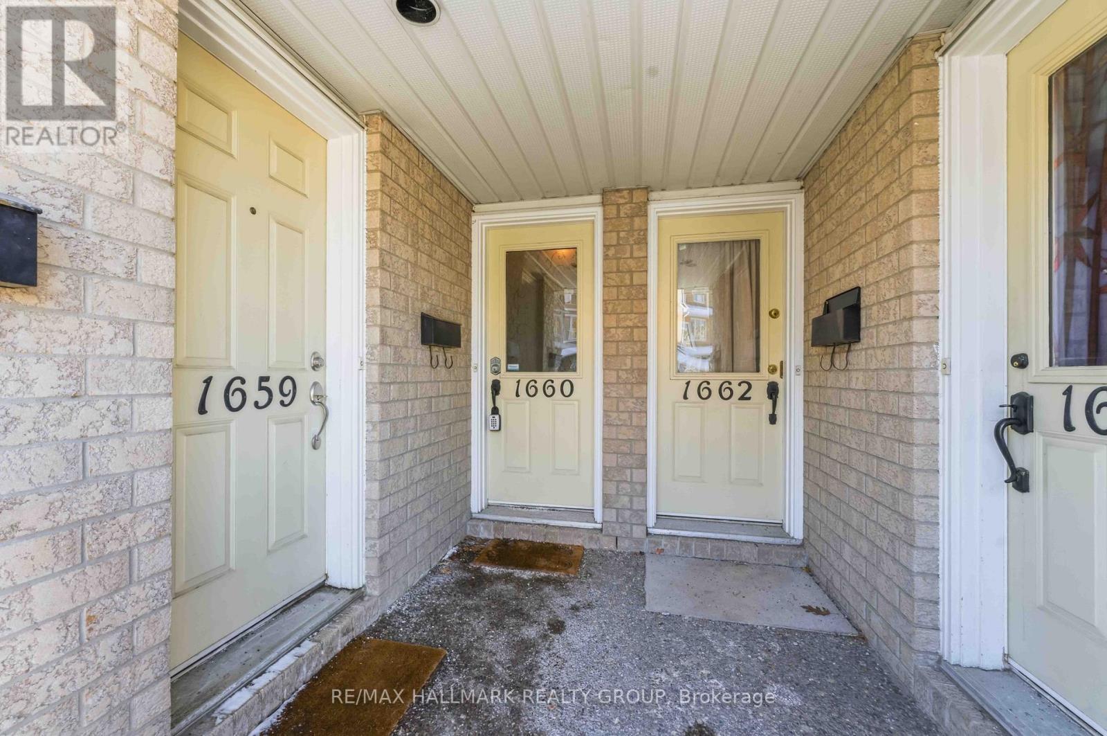 21 - 1660 Locksley Lane, Ottawa, Ontario  K1J 1B6 - Photo 4 - X12814936