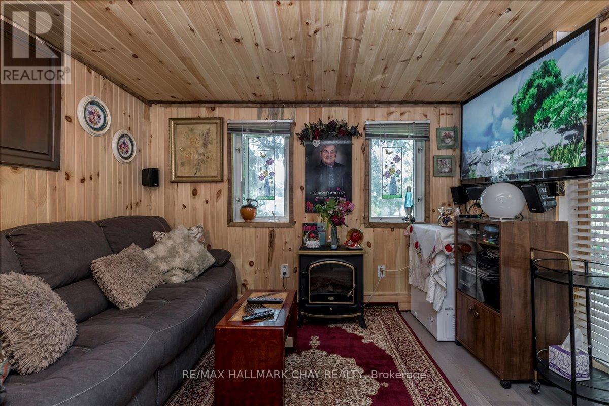 43 Linden Lane, Innisfil, Ontario  L9S 1P2 - Photo 5 - N12533054