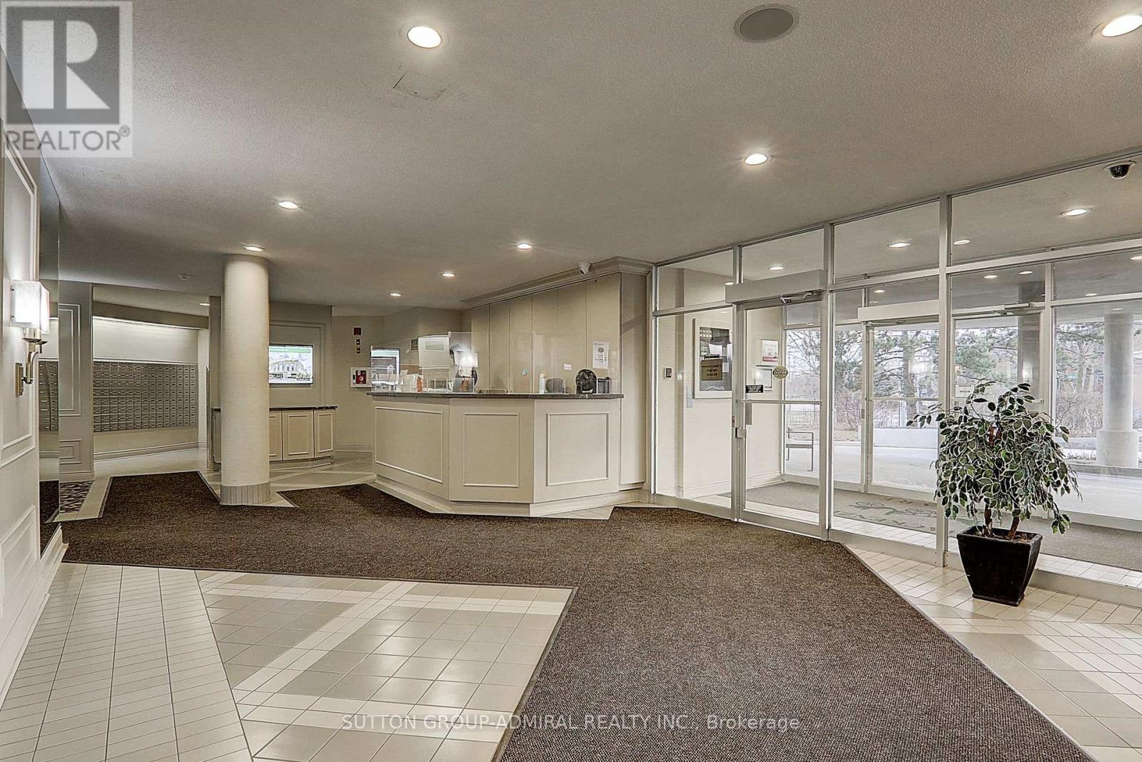 416 - 326 Major Mackenzie Drive E, Richmond Hill, Ontario  L4C 8T4 - Photo 2 - N12803964