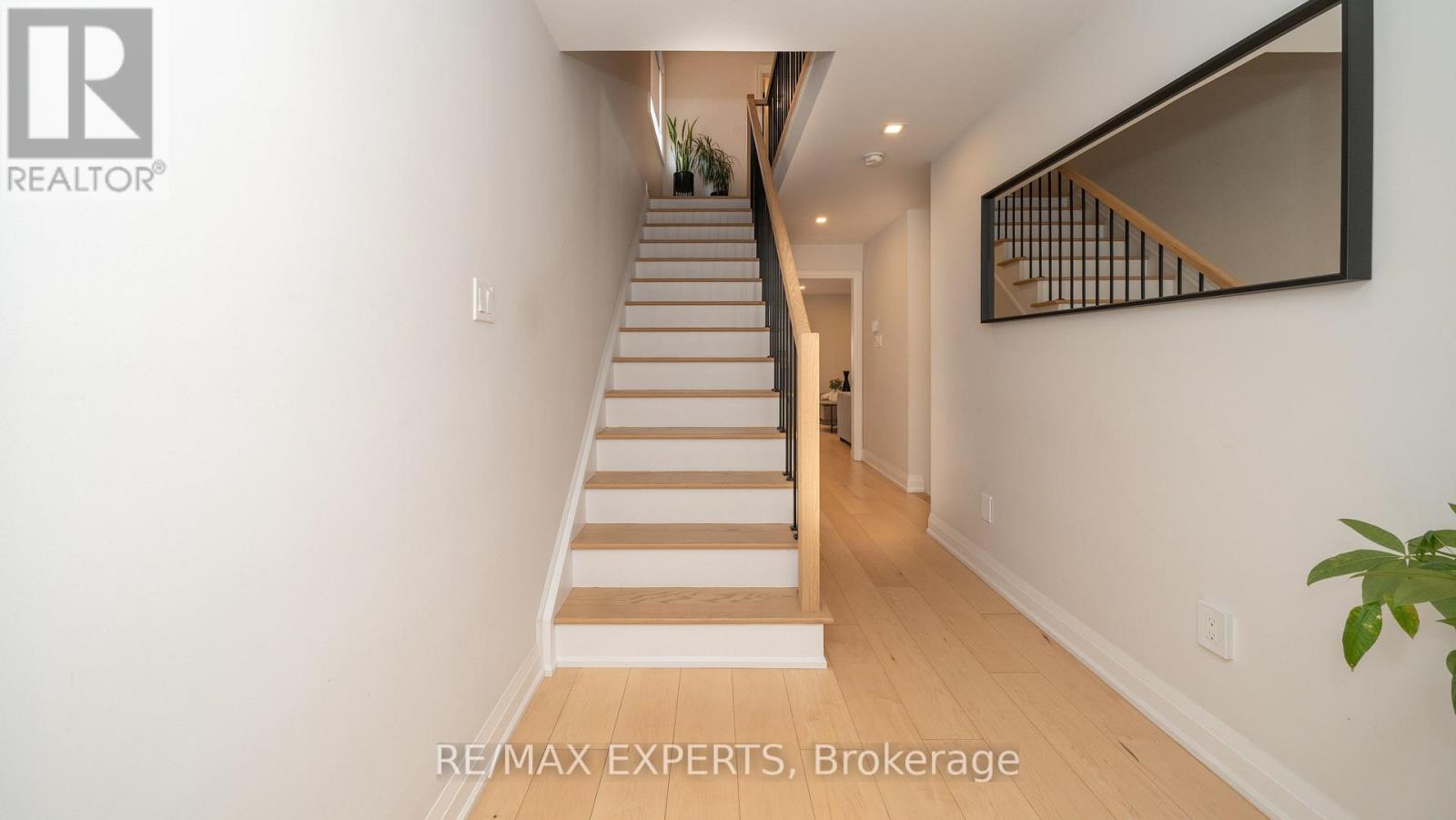 111 Argento Crescent, Vaughan, Ontario  L4H 0B6 - Photo 3 - N12814724