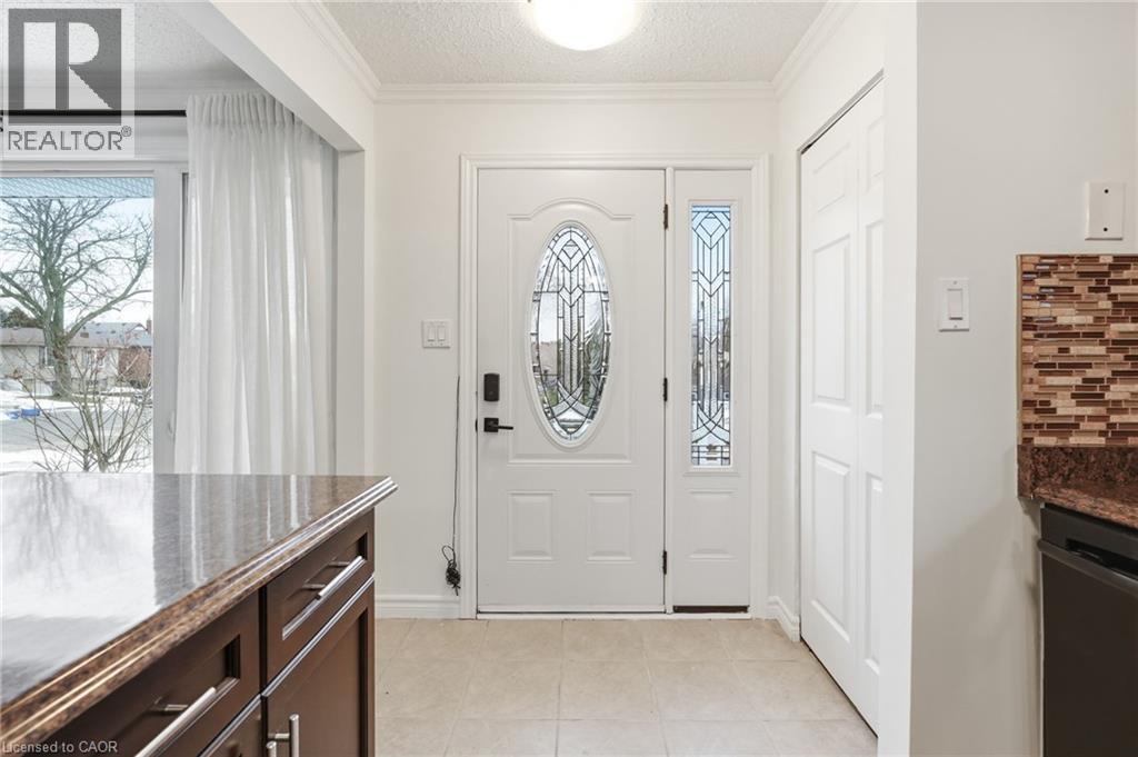 8 Elmore Drive, Hamilton, Ontario  L8W 1T6 - Photo 3 - 40806990