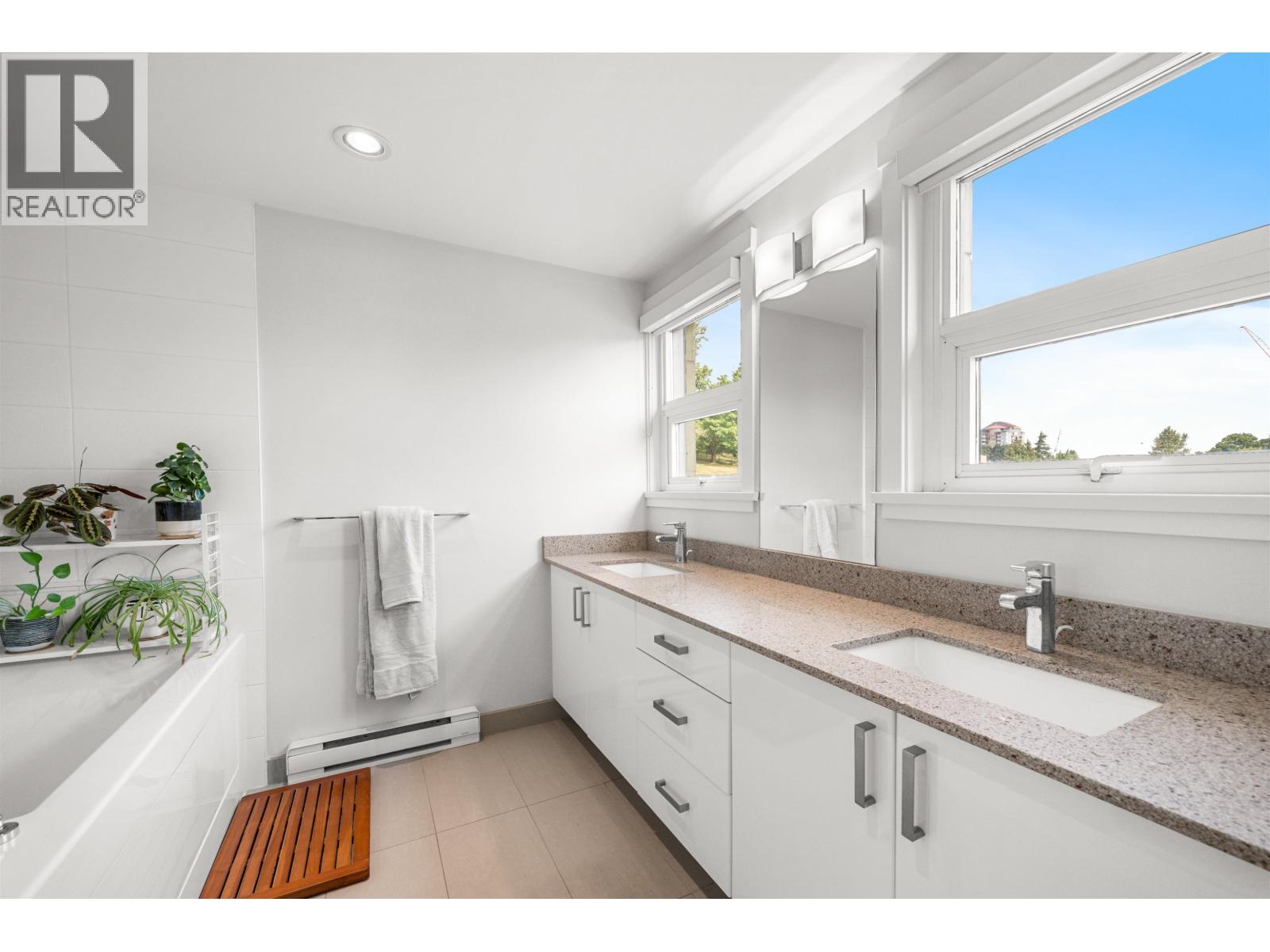 Th4 125 Columbia Street, New Westminster, British Columbia  V3L 0G8 - Photo 21 - R3092722