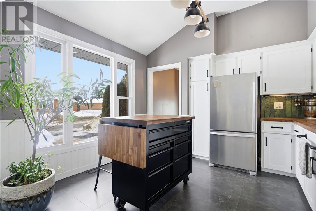 983 Buckingham Drive, Sudbury, Ontario  P3A 1E9 - Photo 6 - 2126534