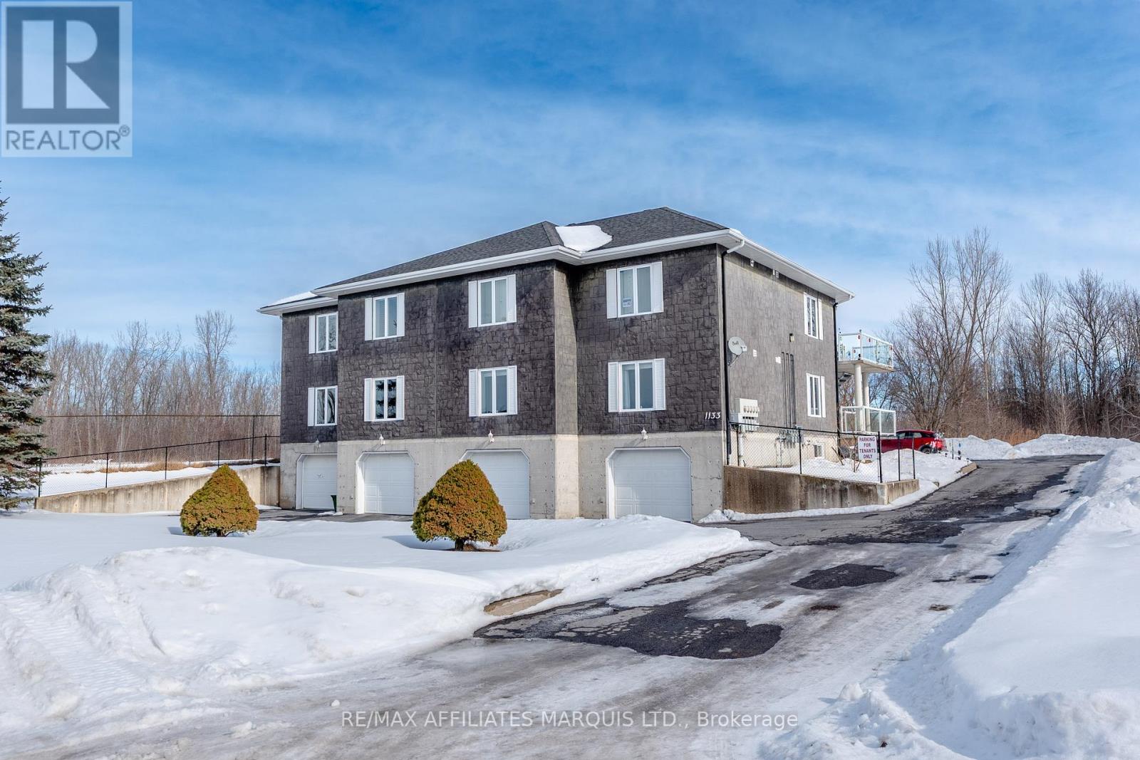 1133 Carleton Street, Cornwall, Ontario  K6H 7N8 - Photo 3 - X12814838