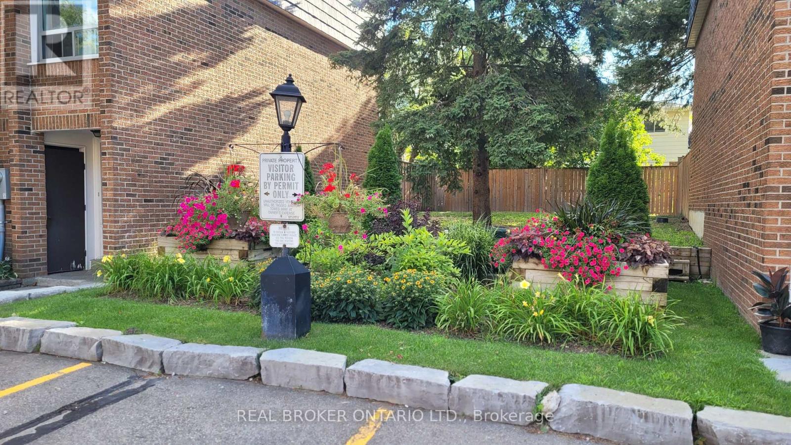 5 Remora Royal Way, Toronto, Ontario  M2H 1L2 - Photo 42 - C12814864