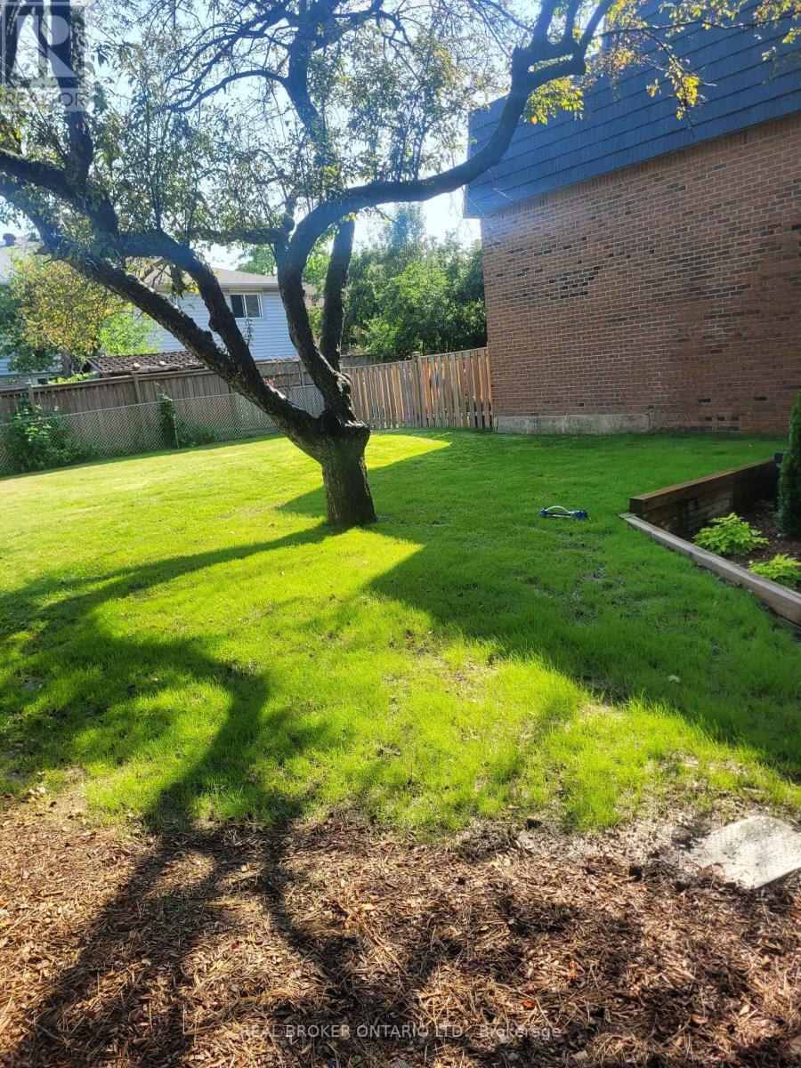 5 Remora Royal Way, Toronto, Ontario  M2H 1L2 - Photo 45 - C12814864