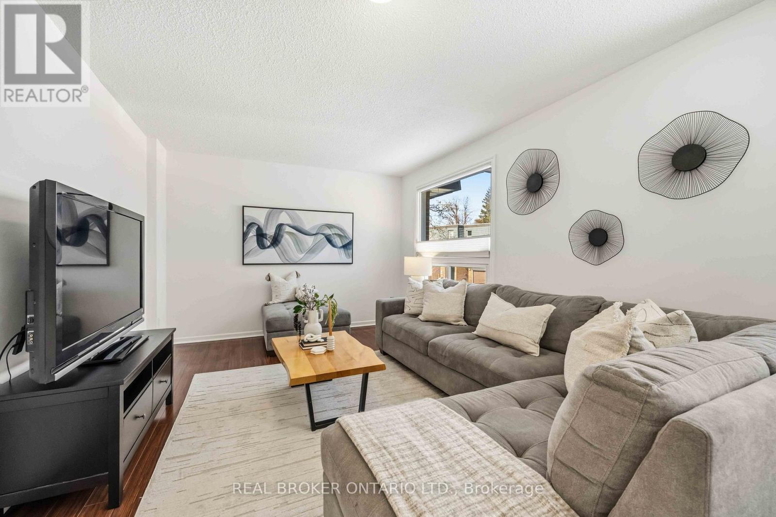 5 Remora Royal Way, Toronto, Ontario  M2H 1L2 - Photo 5 - C12814864