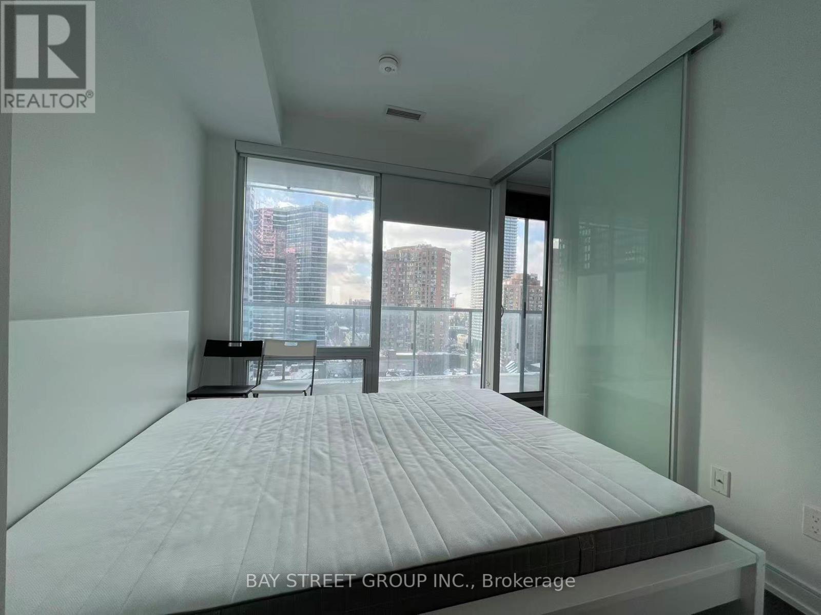 1710 - 3 Gloucester Street W, Toronto, Ontario  M4Y 1L8 - Photo 8 - C12814896