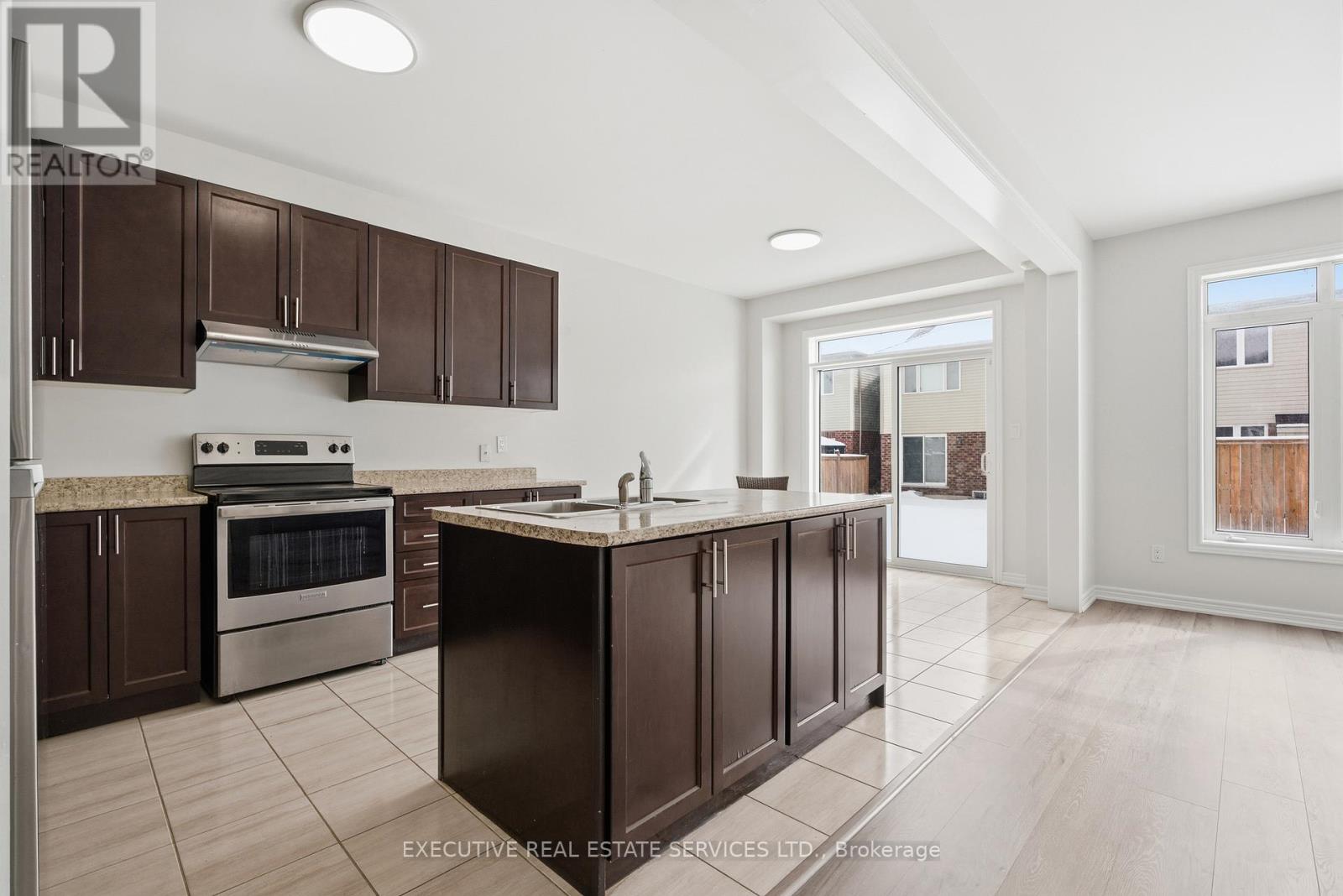 439 Linden Drive, Cambridge, Ontario  N3H 4R6 - Photo 9 - X12748148