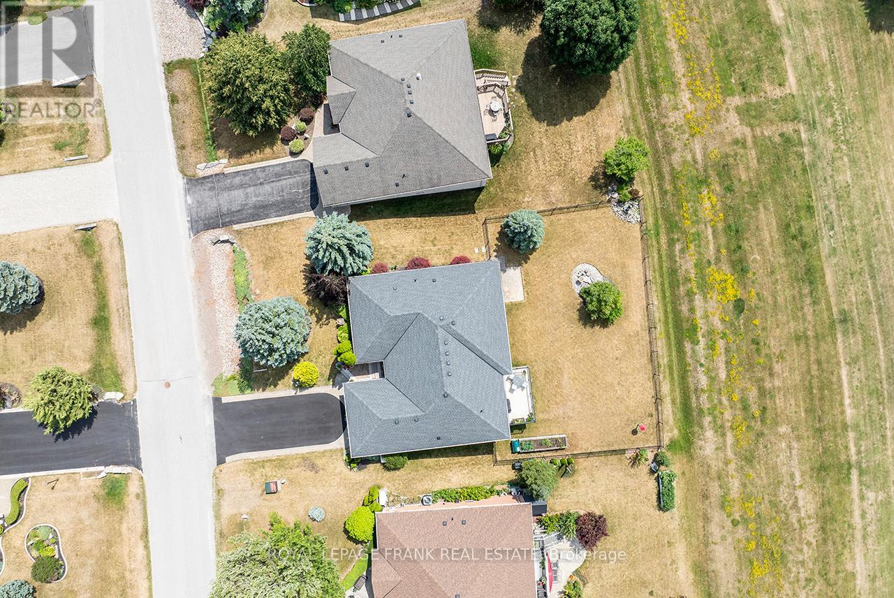 202 Southcrest Drive, Kawartha Lakes, Ontario  L0C 1G0 - Photo 8 - X12814508