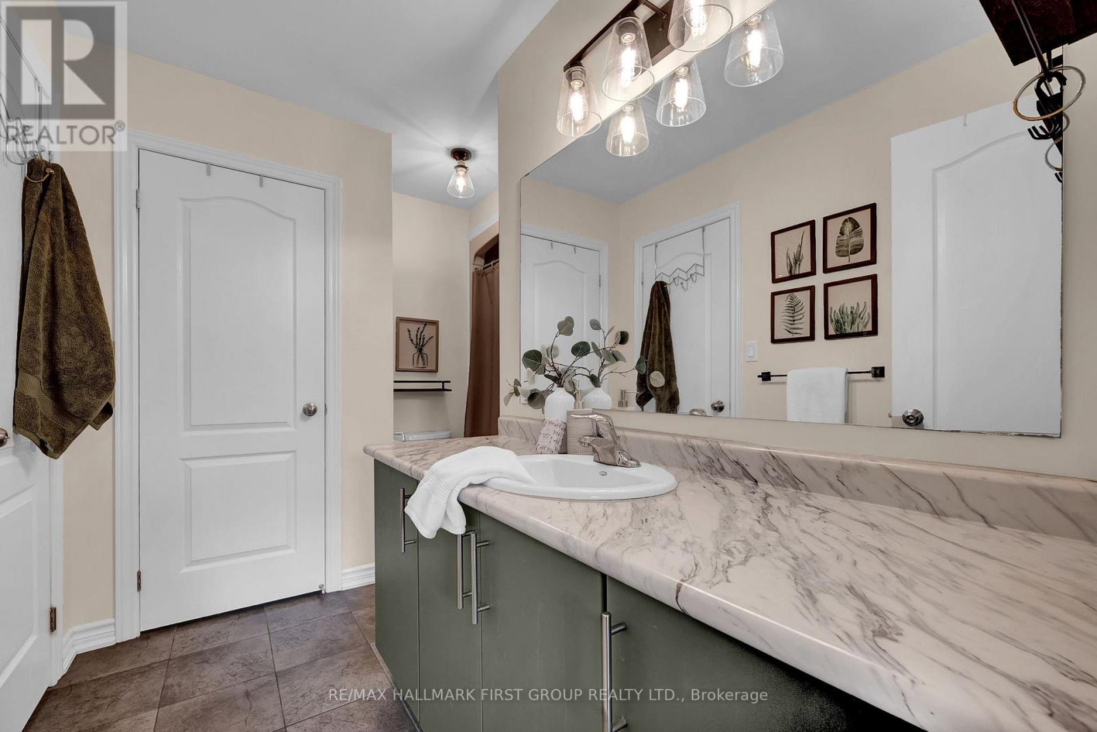 10 Ken Bromley Lane, Clarington, Ontario  L1C 0S4 - Photo 12 - E12814812