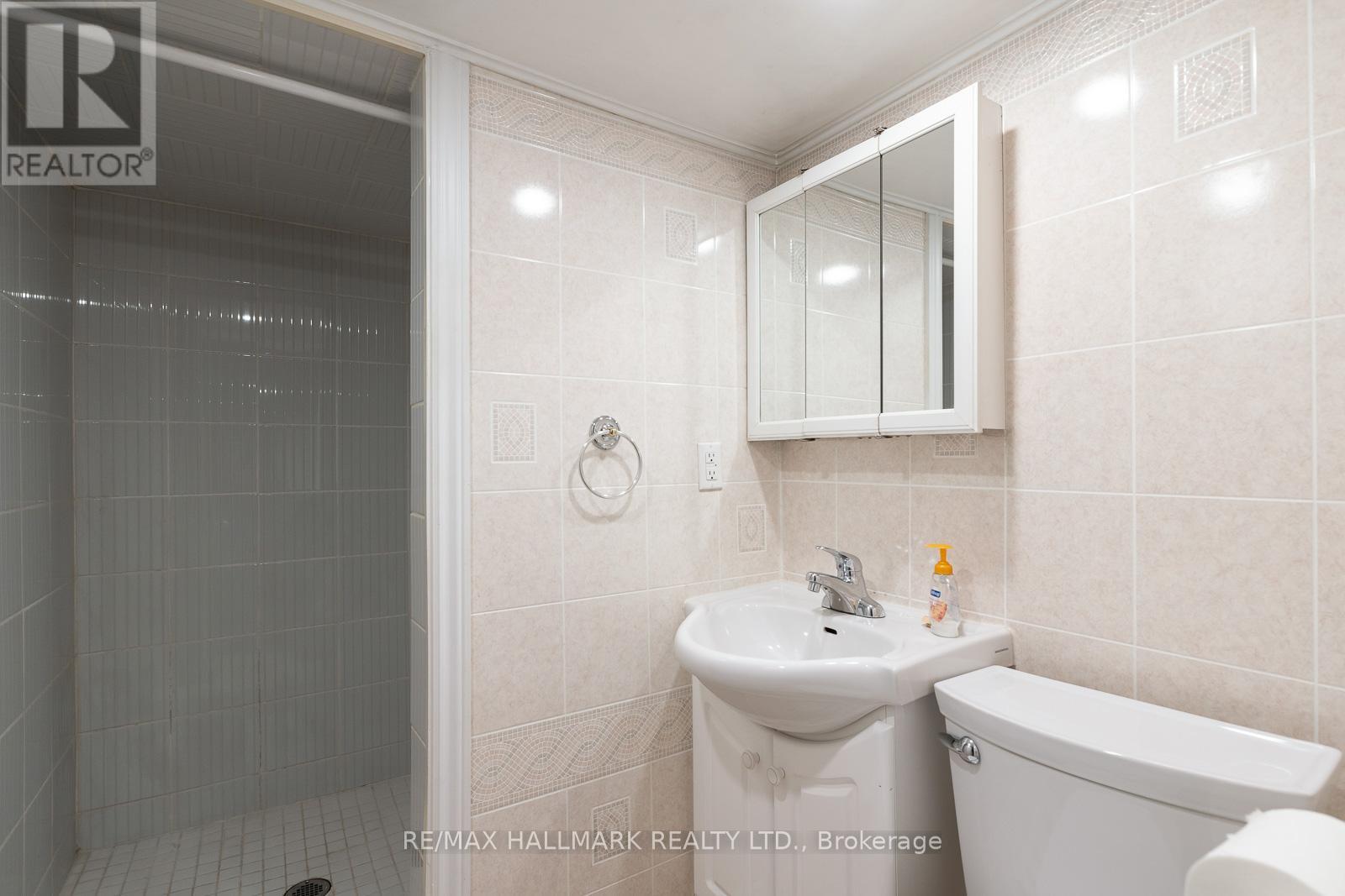 70 Lawlor Avenue, Toronto, Ontario  M4E 3L7 - Photo 24 - E12814814